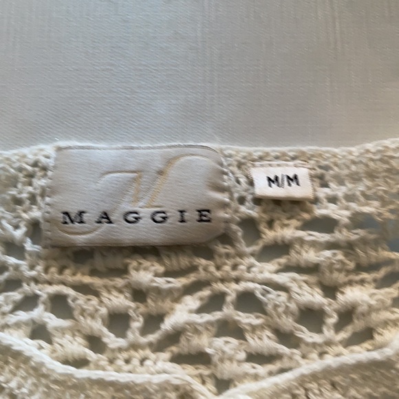 Pre loved sweater. - Picture 3 of 6